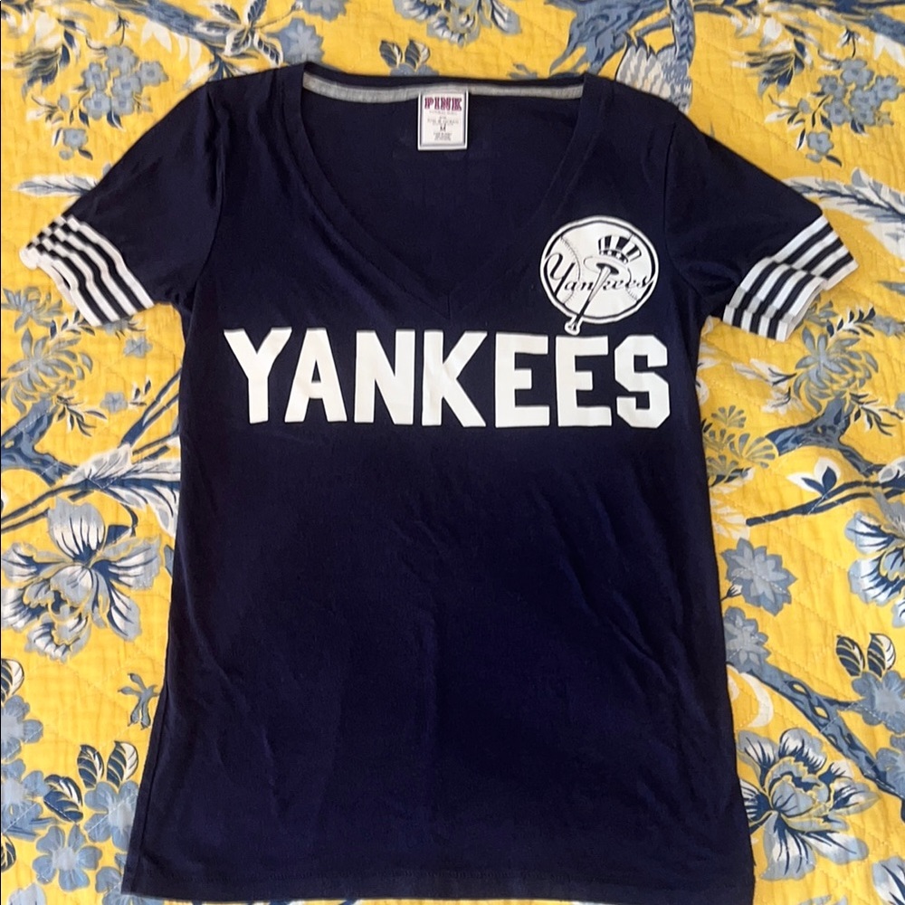 PINK Victoria's Secret Blue and White Short Sleeve Tee